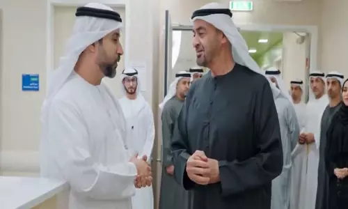 UAE के राष्ट्रपति ने पश्चिम एशिया में तनाव के बीच हाल की घटनाओं में घायल हुए लोगों से मुलाकात की UAE के राष्ट्रपति ने पश्चिम एशिया में तनाव के बीच हाल की घटनाओं में घायल हुए लोगों से मुलाकात की
