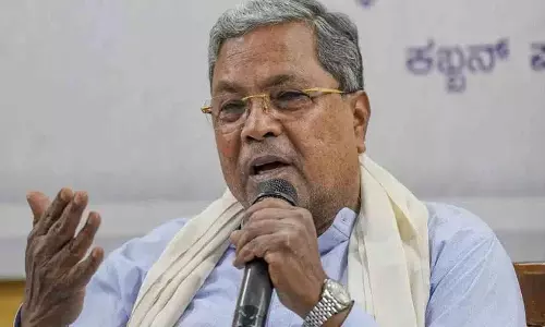 जब तक हाईकमान का आशीर्वाद रहेगा, मैं CM बना रहूंगा: कर्नाटक CM जब तक हाईकमान का आशीर्वाद रहेगा, मैं CM बना रहूंगा: कर्नाटक CM