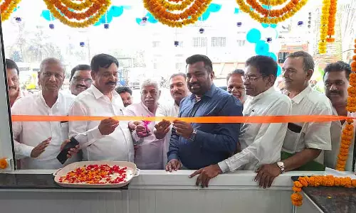 Karnataka : हावेरी में नंदिनी पार्लर हावेरी परिसर में Karnataka : हावेरी में नंदिनी पार्लर हावेरी परिसर में