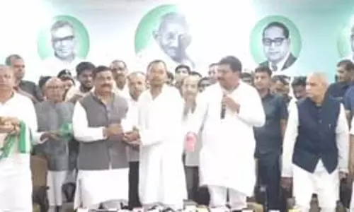 JDU में शामिल हुए निशांत, कहा- पार्टी और जनता के विश्वास पर खरा उतरने की कोशिश करूंगा JDU में शामिल हुए निशांत, कहा- पार्टी और जनता के विश्वास पर खरा उतरने की कोशिश करूंगा