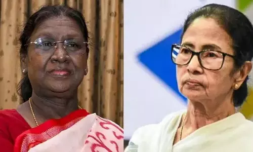 President Murmu की बंगाल यात्रा के दौरान पानी नहीं, सड़कों पर कचरा