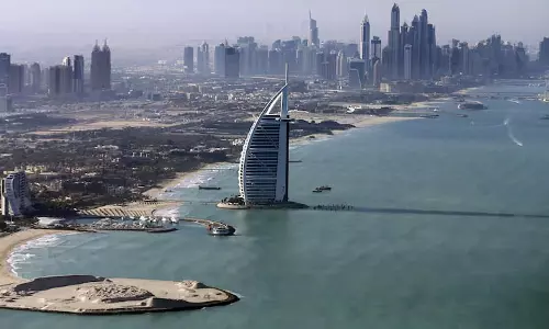 ईरान के डीसैलिनेशन स्ट्राइक की खबरों के बाद UAE ने युद्ध में शामिल होने से किया इनकार