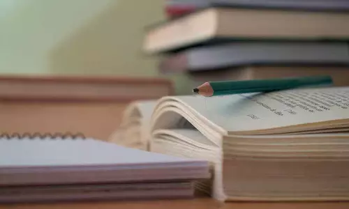 Chandigarh के मेयर ने किताबों और यूनिफॉर्म पर प्राइवेट स्कूलों की मोनोपॉली के खिलाफ कार्रवाई की मांग की Chandigarh के मेयर ने किताबों और यूनिफॉर्म पर प्राइवेट स्कूलों की मोनोपॉली के खिलाफ कार्रवाई की मांग की