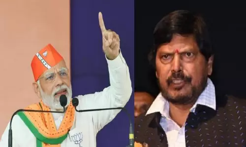 Athawale: जब तक मैं उनके साथ हूं, मोदी पीएम बने रहेंगे Athawale: जब तक मैं उनके साथ हूं, मोदी पीएम बने रहेंगे
