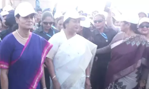 दिल्ली की CM रेखा गुप्ता ने महिला सशक्तिकरण पर PM मोदी के विज़न की तारीफ़ की; शक्ति वॉक में हिस्सा लिया