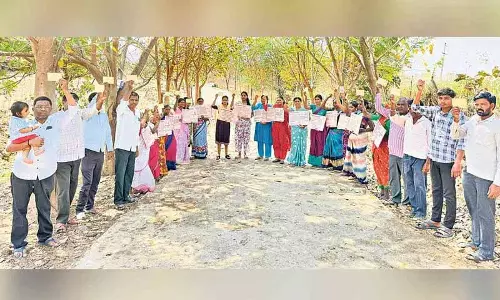महिलाओं ने सोनिया, Rahul और प्रियंका गांधी को पत्र लिखकर कांग्रेस की चुनावी गारंटी लागू करने की मांग की