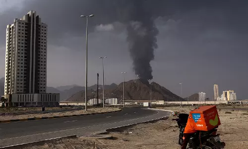 ईरानी लोगों को कभी एक टोकरी में नहीं रखेंगे: UAE ने ईरान के डीसेलिनेशन प्लांट पर हमले की खबरों की निंदा की