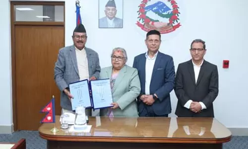 नेपाल जेन-जी प्रदर्शन: जांच पैनल ने अंतरिम प्रधानमंत्री सुशीला कार्की को सौंपी रिपोर्ट नेपाल जेन-जी प्रदर्शन: जांच पैनल ने अंतरिम प्रधानमंत्री सुशीला कार्की को सौंपी रिपोर्ट