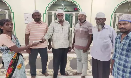 Rudrampur Panchayat ने रमज़ान के दौरान अस्पताल में मदद दी Rudrampur Panchayat ने रमज़ान के दौरान अस्पताल में मदद दी