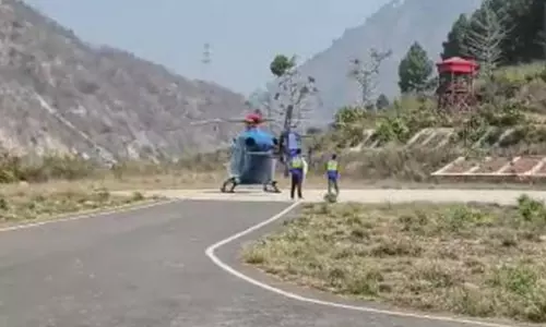 Uttarakhand के राज्यपाल के हेलीकॉप्टर की तकनीकी खराबी के कारण श्रीनगर में इमरजेंसी लैंडिंग हुई