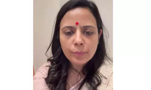 TMC की महुआ मोइत्रा ने राष्ट्रपति मुर्मू पर बीजेपी की बातें दोहराने का आरोप लगाया TMC की महुआ मोइत्रा ने राष्ट्रपति मुर्मू पर बीजेपी की बातें दोहराने का आरोप लगाया