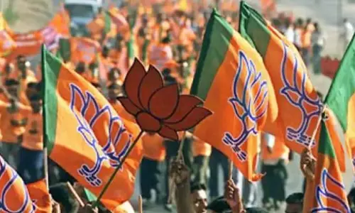 Falakata में बीजेपी की परिवर्तन यात्रा में महिला समर्थकों की भीड़ उमड़ी