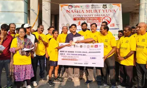 अनंतपुर में ड्रग्स के खिलाफ जागरूकता फैलाने के लिए NSS और MYBharat का 5K रन अनंतपुर में ड्रग्स के खिलाफ जागरूकता फैलाने के लिए NSS और MYBharat का 5K रन