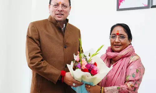 उत्तराखंड के CM धामी ने गैरसैंण में विधानसभा स्पीकर रितु खंडूरी भूषण से मुलाकात की