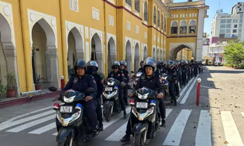 Jaipur: महिला दिवस पर शहर में फ्लैग मार्च Jaipur: महिला दिवस पर शहर में फ्लैग मार्च