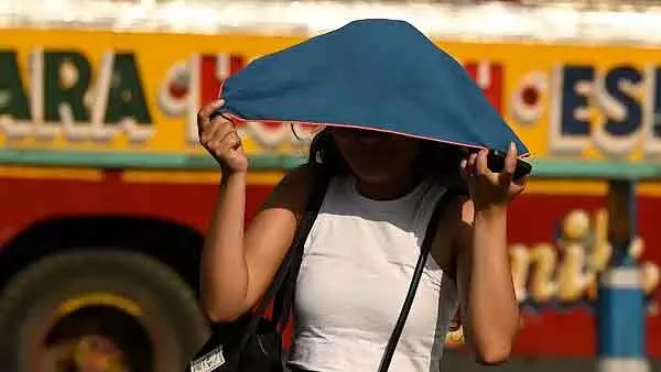 MP : बढ़ती गर्मी के लिए तैयार रहें, दो दिनों में तापमान 4°C चढ़ सकता है MP : बढ़ती गर्मी के लिए तैयार रहें, दो दिनों में तापमान 4°C चढ़ सकता है