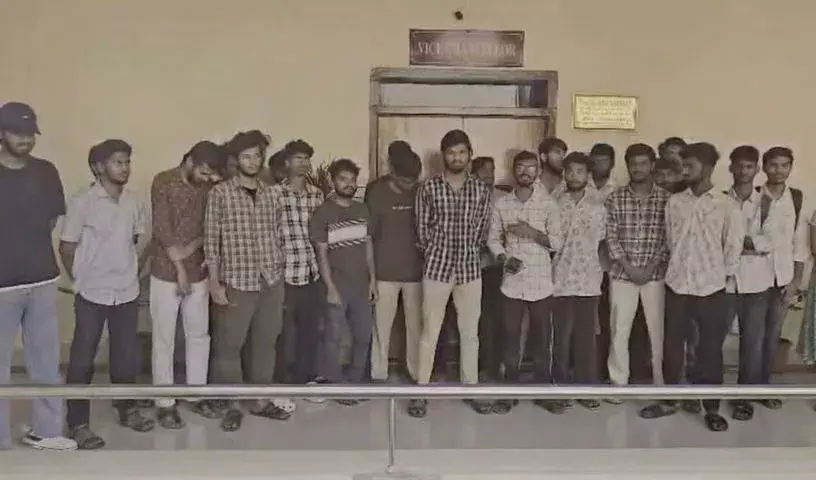 स्टूडेंट्स बॉडी TSAS ने RGUKT-बसार में गड़बड़ियों का आरोप लगाया, जांच की मांग स्टूडेंट्स बॉडी TSAS ने RGUKT-बसार में गड़बड़ियों का आरोप लगाया, जांच की मांग