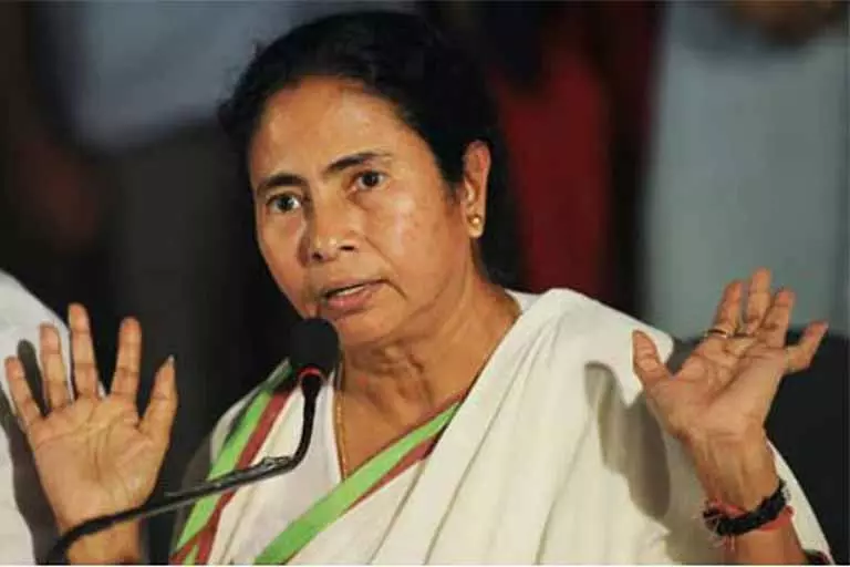 Tamil Nadu BJP ने राष्ट्रपति मुर्मू के बेशर्म अपमान के लिए पश्चिम बंगाल की मुख्यमंत्री की निंदा की Tamil Nadu BJP ने राष्ट्रपति मुर्मू के बेशर्म अपमान के लिए पश्चिम बंगाल की मुख्यमंत्री की निंदा की