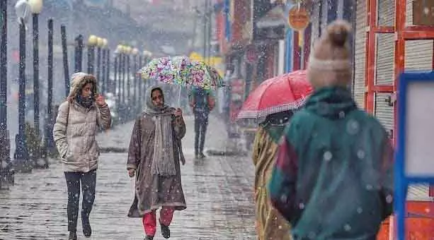 Jammu -Kashmir में बादल छाए रहने, बारिश और बर्फबारी की संभावना: मौसम विभाग Jammu -Kashmir में बादल छाए रहने, बारिश और बर्फबारी की संभावना: मौसम विभाग