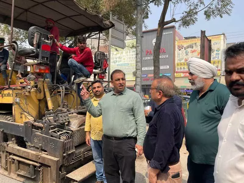 लंबे समय के बाद नकोदर से Kapurthala चौक पर सड़क का काम फिर से शुरू हुआ लंबे समय के बाद नकोदर से Kapurthala चौक पर सड़क का काम फिर से शुरू हुआ