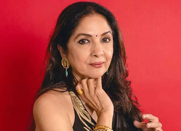 Neena Gupta ने वायरल तस्वीरों के बाद प्रेग्नेंसी की अफवाहों पर प्रतिक्रिया दी Neena Gupta ने वायरल तस्वीरों के बाद प्रेग्नेंसी की अफवाहों पर प्रतिक्रिया दी