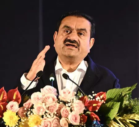 अंतरराष्ट्रीय महिला दिवस पर बोले गौतम अदाणी, परिवार की महिलाओं ने जीवन के प्रति दृष्टिकोण को आकार देने में निभाई निर्णायक भूमिका अंतरराष्ट्रीय महिला दिवस पर बोले गौतम अदाणी, परिवार की महिलाओं ने जीवन के प्रति दृष्टिकोण को आकार देने में निभाई निर्णायक भूमिका