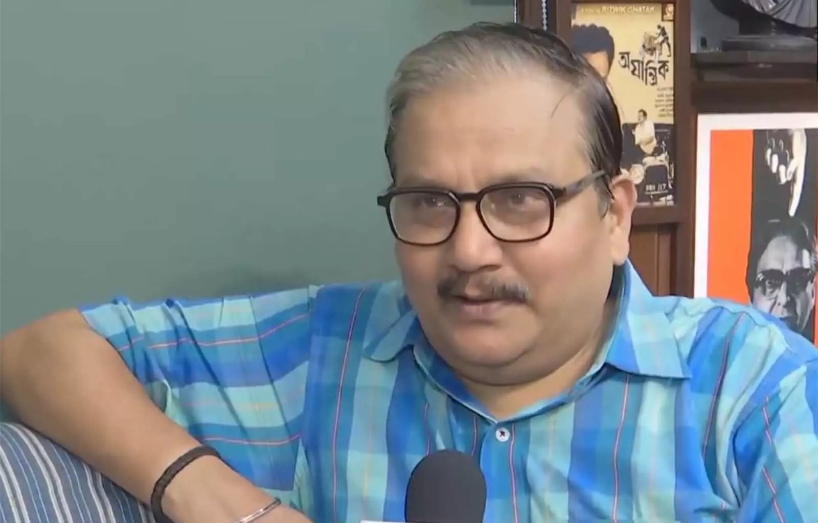 सभी जानते हैं कि किसने हदें पार कीं, इसे चुनावी रंग न दें: राष्ट्रपति मुर्मू विवाद पर RJD के मनोज झा सभी जानते हैं कि किसने हदें पार कीं, इसे चुनावी रंग न दें: राष्ट्रपति मुर्मू विवाद पर RJD के मनोज झा