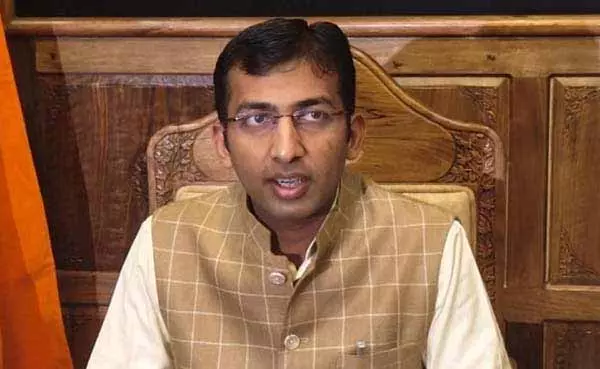 Div Com Kashmir ने प्रवासी कर्मचारियों के लिए ट्रांजिट आवास की प्रगति की समीक्षा की Div Com Kashmir ने प्रवासी कर्मचारियों के लिए ट्रांजिट आवास की प्रगति की समीक्षा की