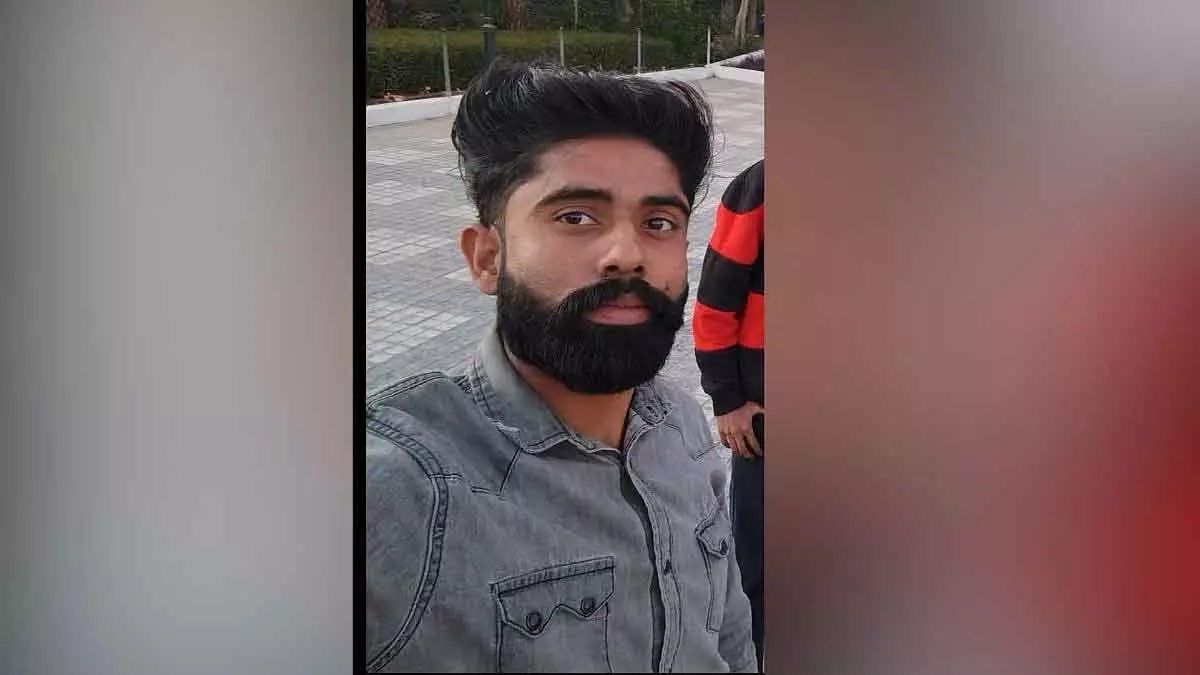 Thane : ग्रामीण पुलिस ने लापता ओला ड्राइवर की बेरहमी से हत्या के आरोप में व्यक्ति को गिरफ्तार किया Thane : ग्रामीण पुलिस ने लापता ओला ड्राइवर की बेरहमी से हत्या के आरोप में व्यक्ति को गिरफ्तार किया