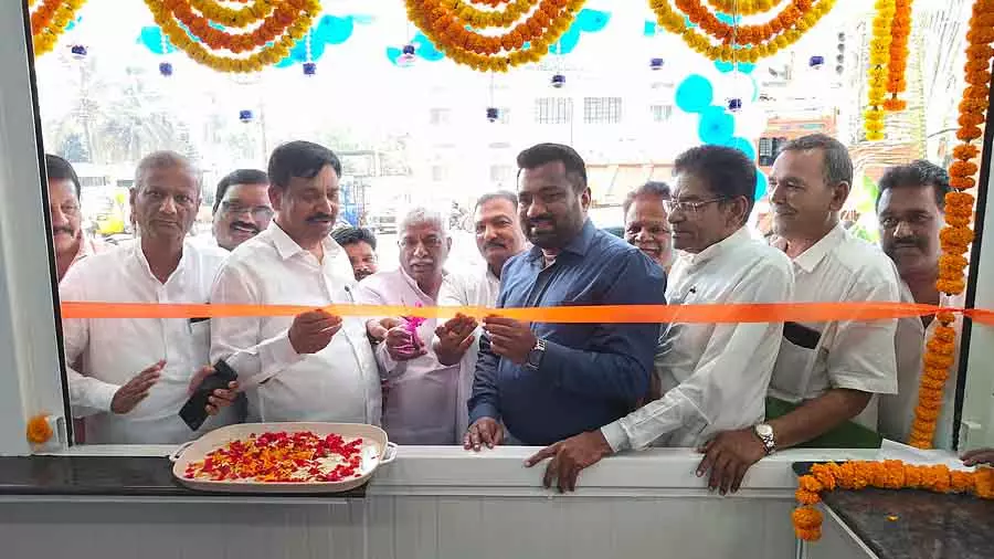 Karnataka : हावेरी में नंदिनी पार्लर हावेरी परिसर में Karnataka : हावेरी में नंदिनी पार्लर हावेरी परिसर में
