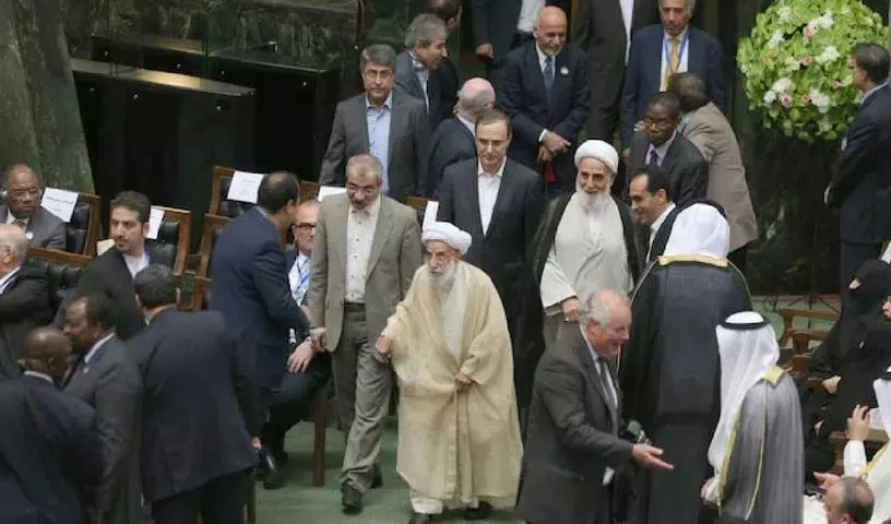 Iran ने अगले सुप्रीम लीडर को चुना, नाम की घोषणा अभी नहीं हुई Iran ने अगले सुप्रीम लीडर को चुना, नाम की घोषणा अभी नहीं हुई