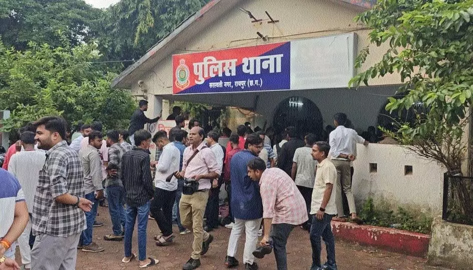 महिला की संदिग्ध मौत, पति पर आत्महत्या के लिए उकसाने का केस दर्ज महिला की संदिग्ध मौत, पति पर आत्महत्या के लिए उकसाने का केस दर्ज