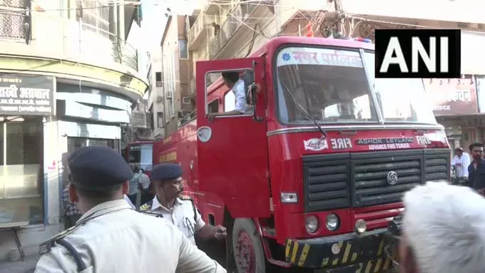 Gwalior: दौलतगंज में घर में आग, 3 लोग सुरक्षित बचाए Gwalior: दौलतगंज में घर में आग, 3 लोग सुरक्षित बचाए
