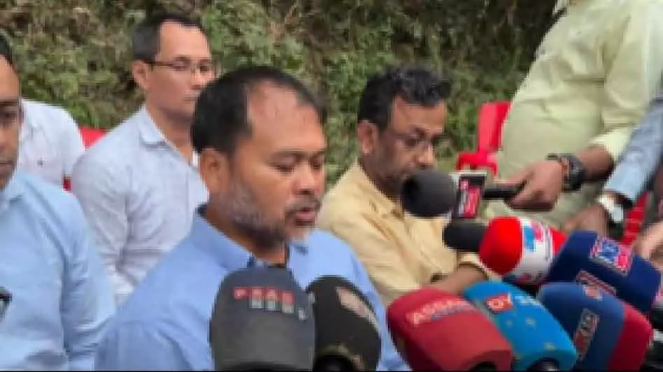 Assam में विपक्षी गठबंधन की कोशिश पर झटका, रायजोर दल ने कांग्रेस पर आरोप लगाए Assam में विपक्षी गठबंधन की कोशिश पर झटका, रायजोर दल ने कांग्रेस पर आरोप लगाए