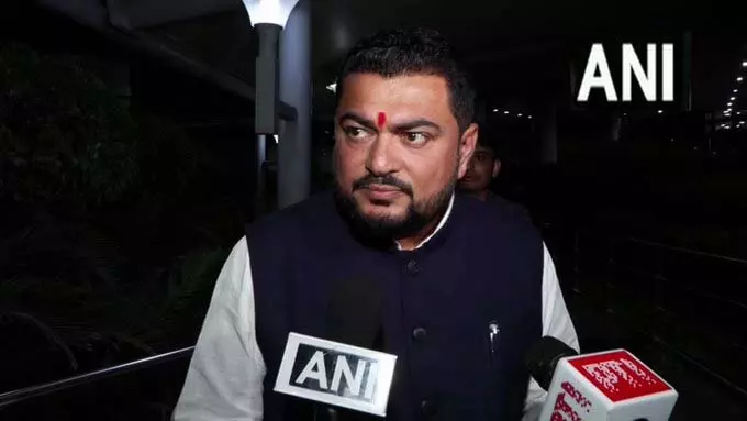 BJP सांसद राजेश भाई चुडासमा ने बजट सत्र के दूसरे दौर पर जताई उम्मीद BJP सांसद राजेश भाई चुडासमा ने बजट सत्र के दूसरे दौर पर जताई उम्मीद