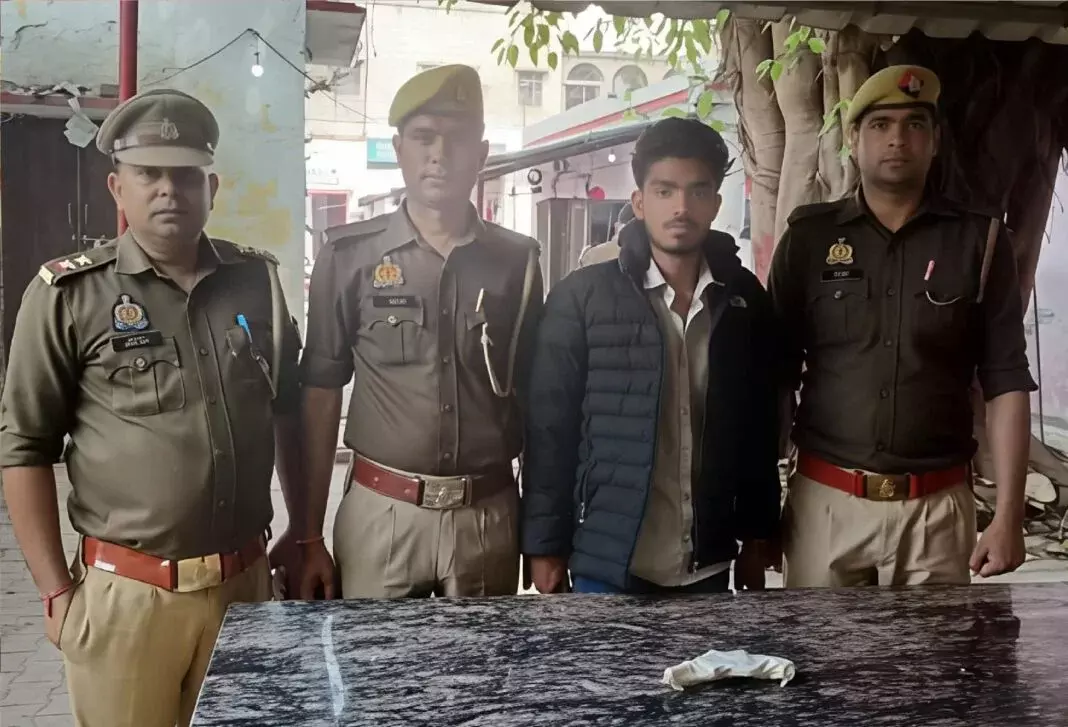 Shahjahanpur: फायरिंग कांड का आरोपी गंजू पुलिस के हत्थे चढ़ा Shahjahanpur: फायरिंग कांड का आरोपी गंजू पुलिस के हत्थे चढ़ा