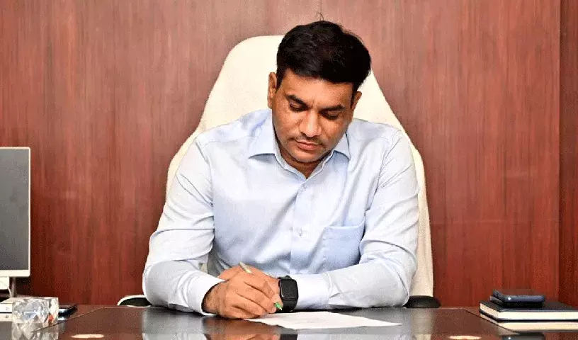 Karimnagar नगर नगर आयुक्त प्रफुल देसाई के नाम पर सड़क का नाम