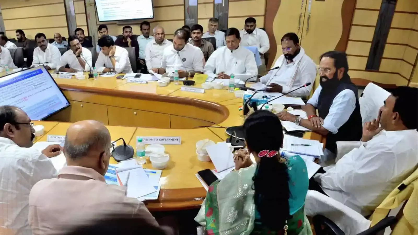Telangana: उत्तम ने पलामुरु प्रोजेक्ट के लिए 20 महीने का टारगेट तय किया Telangana: उत्तम ने पलामुरु प्रोजेक्ट के लिए 20 महीने का टारगेट तय किया
