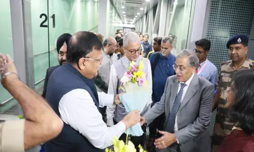 चुनाव आयोग की पूरी बेंच दो दिन के दौरे पर कोलकाता पहुंची, जानें शेड्यूल चुनाव आयोग की पूरी बेंच दो दिन के दौरे पर कोलकाता पहुंची, जानें शेड्यूल