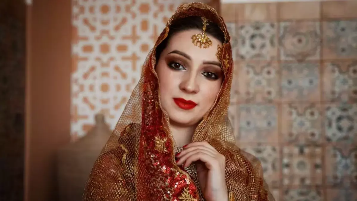 Eid 2026: इन आसान मेकअप हैक्स के साथ त्योहार के लिए तैयार दिखें