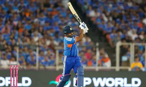 टूटे सपनों से प्लेयर ऑफ़ द टूर्नामेंट तक: Sanju Samson ने सचिन तेंदुलकर के सपोर्ट को क्रेडिट दिया टूटे सपनों से प्लेयर ऑफ़ द टूर्नामेंट तक: Sanju Samson ने सचिन तेंदुलकर के सपोर्ट को क्रेडिट दिया