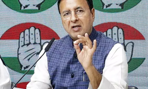 पश्चिम एशिया संघर्ष पर तुरंत चर्चा के लिए कांग्रेस सांसद सुरेजवाला ने राज्यसभा में दिया स्थगन प्रस्ताव