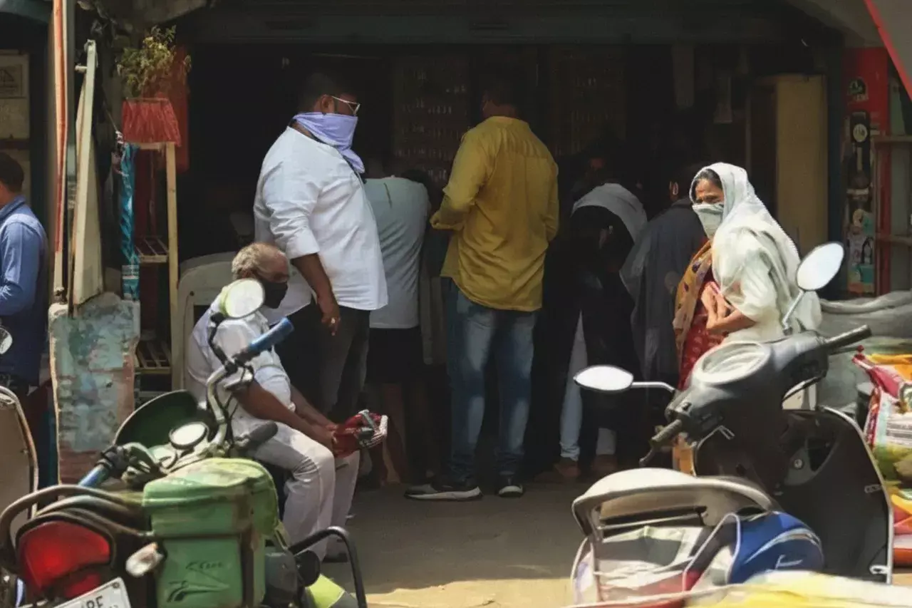 Cuttack में खाने के तेल की कीमतों में 10 रुपये प्रति लीटर की बढ़ोतरी, ग्राहकों ने जताई चिंता