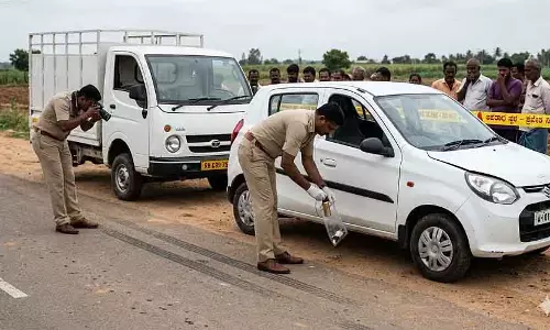Anekal : स्प्रे छिड़कने के बाद युवक का अपहरण