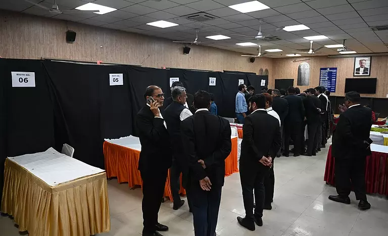 Indore: मध्य प्रदेश में वकीलों के चुनाव की तिथियां घोषित Indore: मध्य प्रदेश में वकीलों के चुनाव की तिथियां घोषित