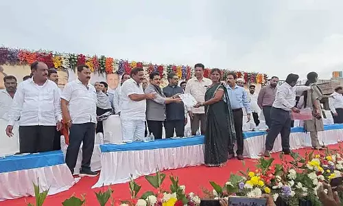 Chelur : ज़मीन का टाइटल डीड सही मालिकों तक नहीं पहुंच रहा है Chelur : ज़मीन का टाइटल डीड सही मालिकों तक नहीं पहुंच रहा है