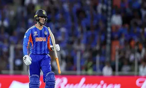 T20 वर्ल्ड कप फाइनल: शिवम दुबे के बल्ले से अभिषेक शर्मा चमके; स्टार बैटर ने शुभमन गिल को याद किया T20 वर्ल्ड कप फाइनल: शिवम दुबे के बल्ले से अभिषेक शर्मा चमके; स्टार बैटर ने शुभमन गिल को याद किया