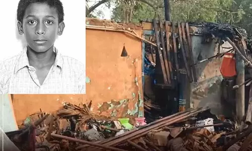 Tiruvallur village में घर में आग लगने से 10वीं क्लास के स्टूडेंट की मौत Tiruvallur village में घर में आग लगने से 10वीं क्लास के स्टूडेंट की मौत