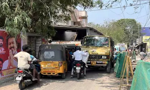 सेलाईवायल में SWD के काम में देरी से ट्रैफिक जाम