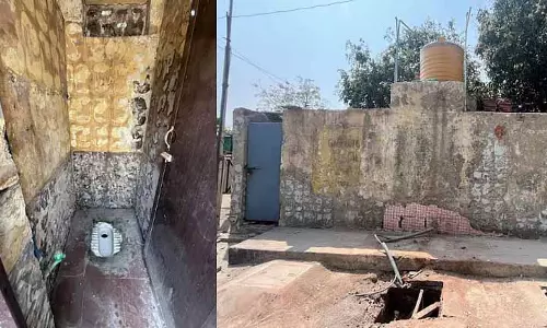 मल्लिगाइपू कॉलोनी के निवासियों ने GCC से 20 साल पहले बने जर्जर शौचालय को बदलने की मांग की मल्लिगाइपू कॉलोनी के निवासियों ने GCC से 20 साल पहले बने जर्जर शौचालय को बदलने की मांग की